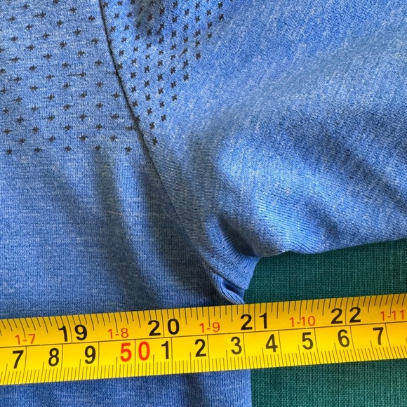 ADIDAS Climacool Men’s Short Sleeve Polo. Blue W/ Black Speckles Chest. Size XL - Picture 6 of 7